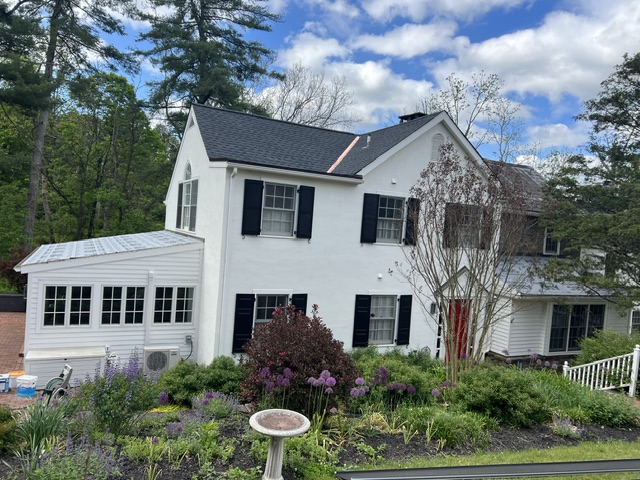 GAF asphalt shingles and standing seam metal roof in Stockton, New Jersey
